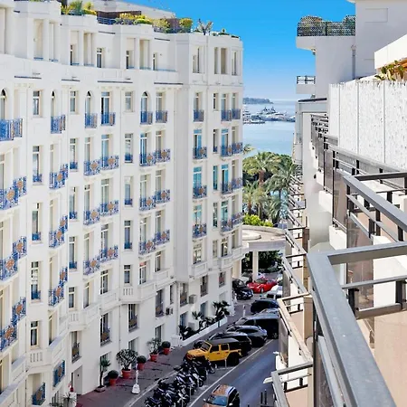 Xxl 2 Beds With Xxl Terrace Next To Martinez Lägenhet Cannes